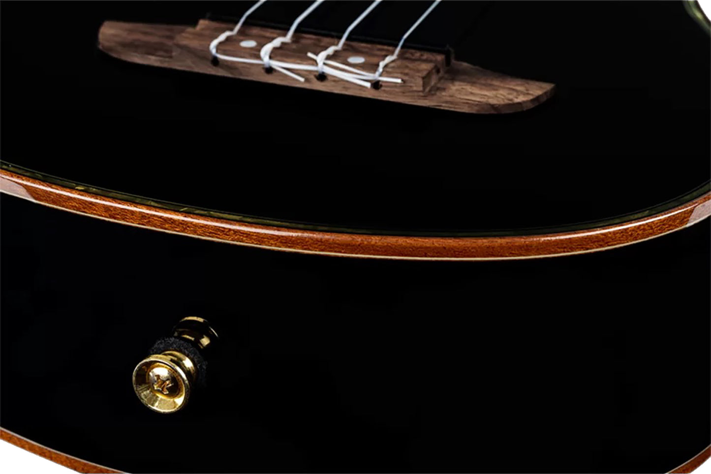 RUOX-TE, modèle Ténor, table épicéa, fond & éclisses acajou, manche acajou, housse luxe, noir brillant