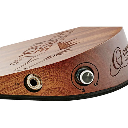 Pédale Horse Kick Pro, acajou massif, cinq sons de percussions, entrée et sortie jack 6.35, pile 9V et adaptateur (fourni)