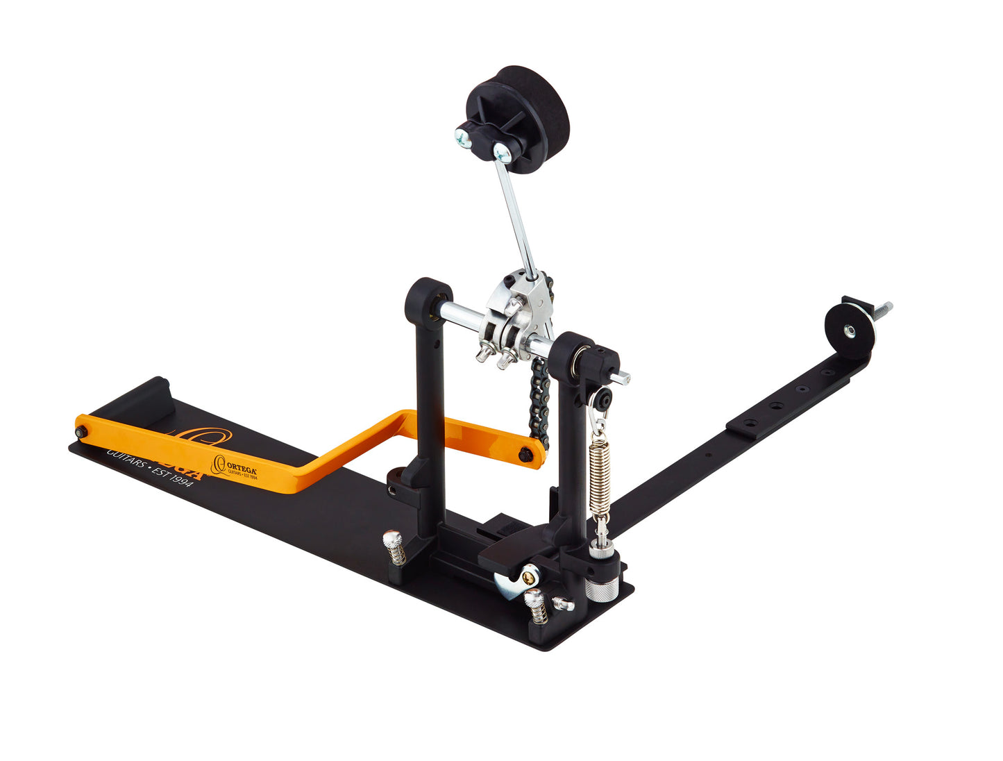 Ensemble constitué d'un cajon Ortega (corps bouleau, face amara, 46x30x30 cm) et d'une pédale cajon, avec housses