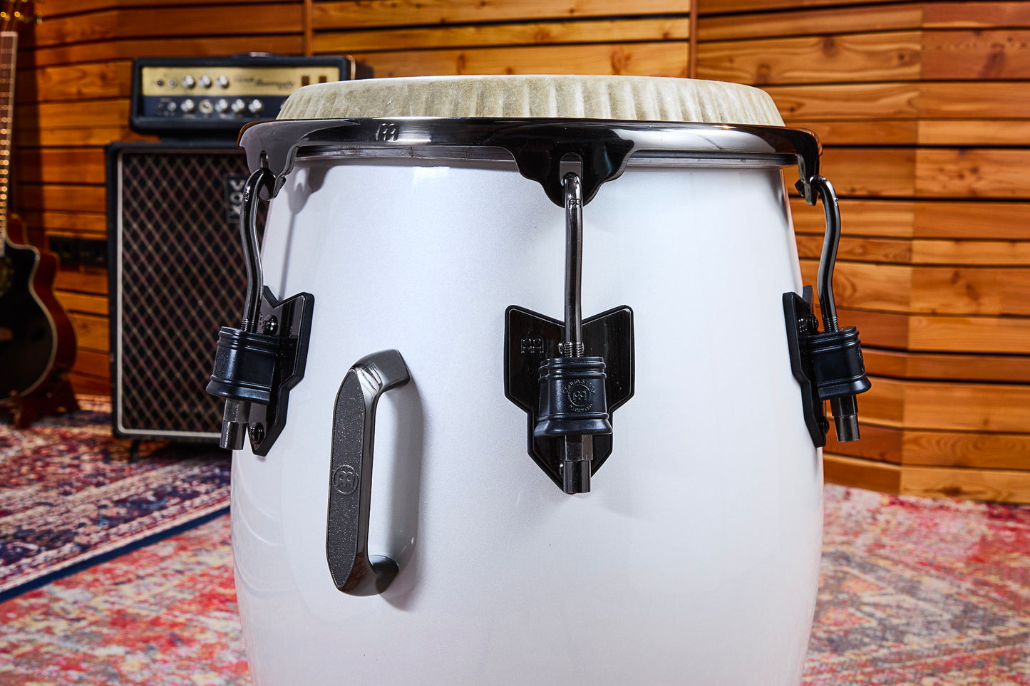 Quinto Roberto Serrano 11", fût Chêne Siam 3 plis, hauteur 76.2cm, peau Fiberskyn, cercles SSR 4mm.