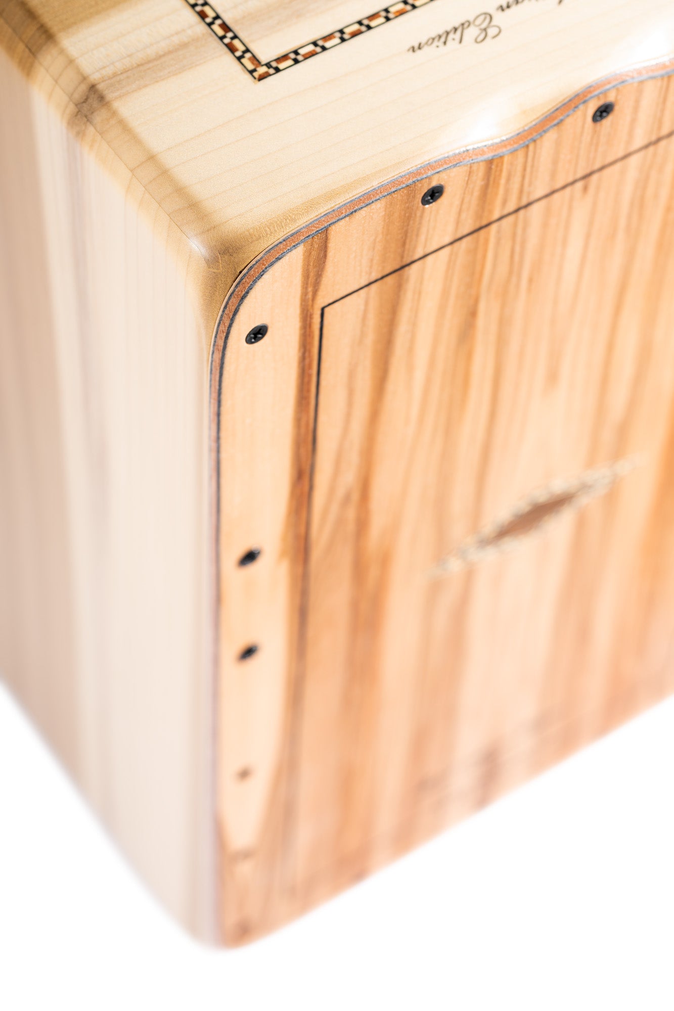 CAJON MEINL ARTISAN FANDANGO, FAÇADE AVANT INDIAN HEARTWOOD, CORPS EN BOIS MASSIF ET PEUPLIER 15MM, 2 SETS DE 8 CORDES INTERNE