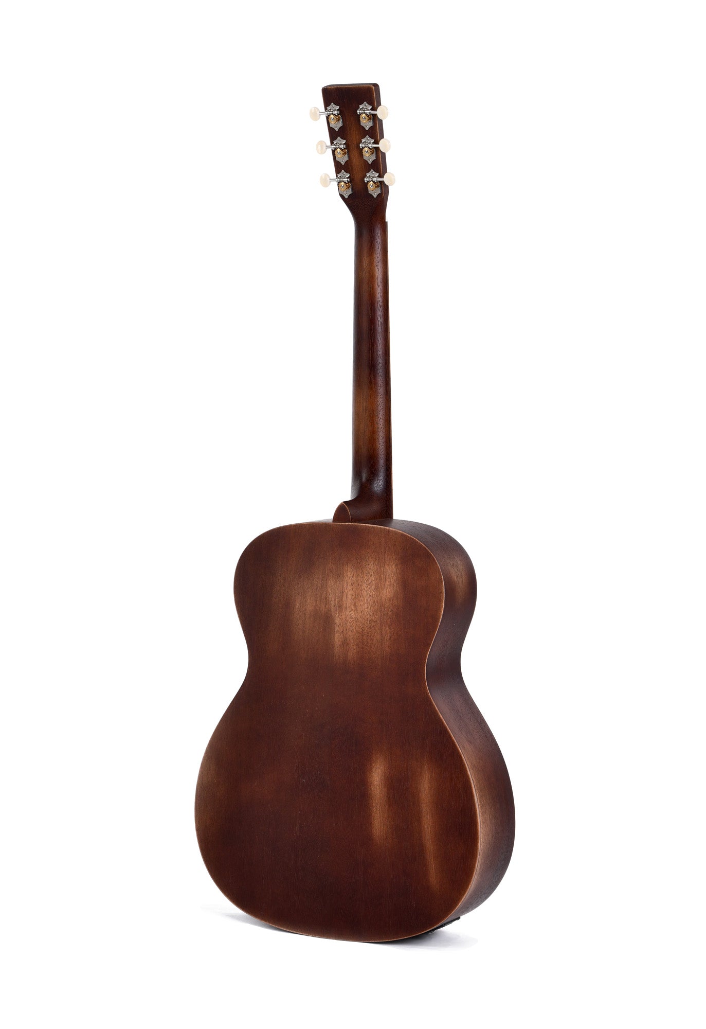 Modèle 000M-15EL-AGED, Forme 000, table acajou massif, f/e acajou, EQ Fishman, naturel"vieilli", gaucher