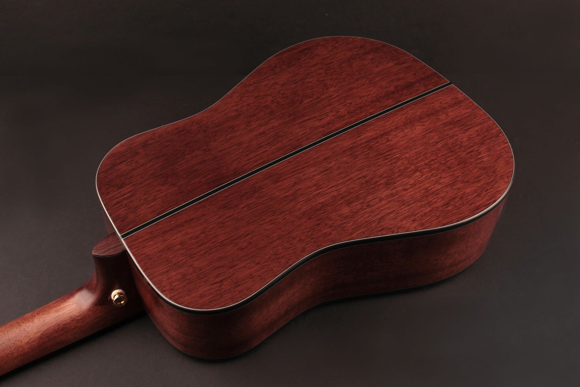 GOLD-MINI-F, forme Dreadnought 3/4, table épicéa massif torréfié, f/e acajou massif, EQ Fishman Flex Plus, naturel brillant