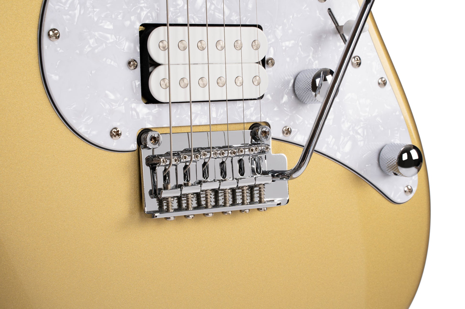 G250, corps tilleul, manche érable, touche jatoba, 1 micro double et 2 simples Cort Alnico V, trémolo, champagne or métallisé