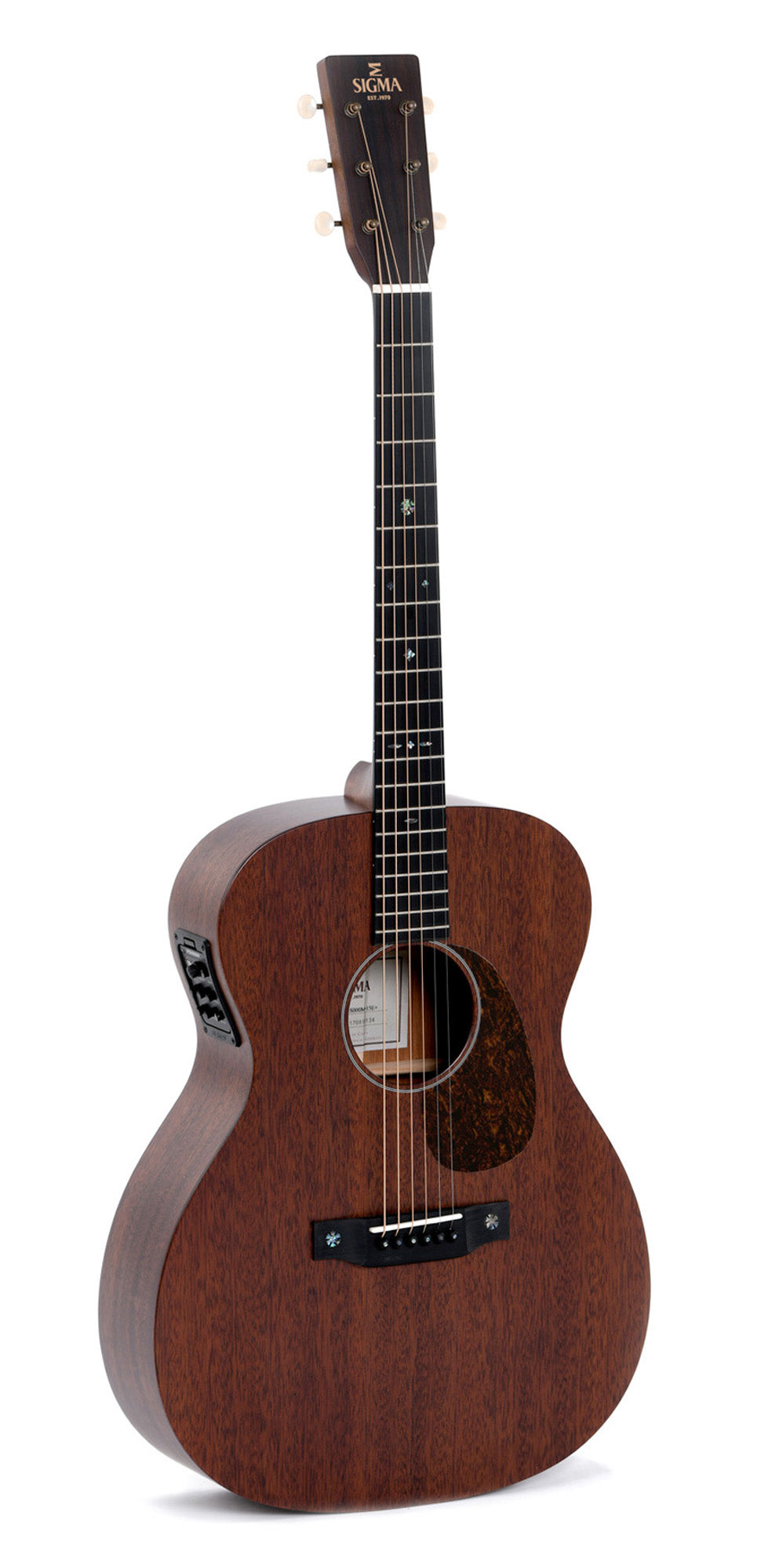 Modèle S000-15E, Forme 000, table acajou massif, f/e acajou massif, touche micarta, EQ Fishman, soft case, naturel satiné