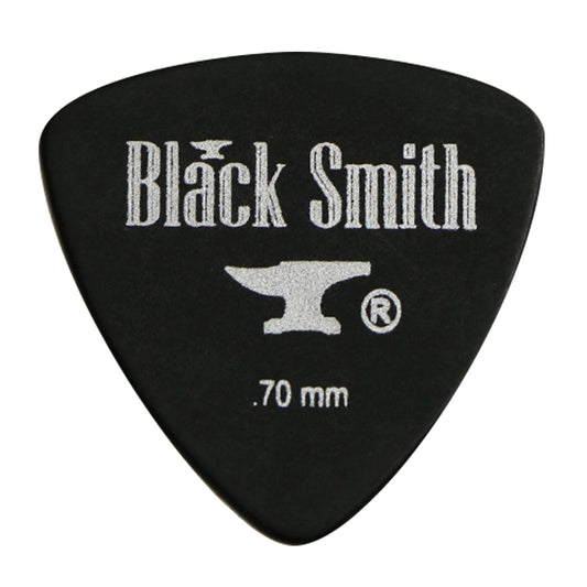 Sachet de 10 médiators Carbon Triangle Medium 0.7 mm, noir