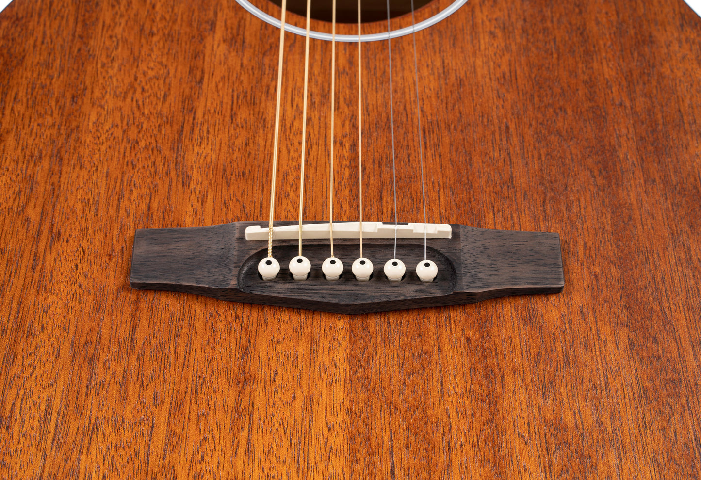 AF590MF, forme Concert, table acajou, f/e acajou, touche & chevalet laurier, EQ Fishman Sonitone, naturel pores ouverts