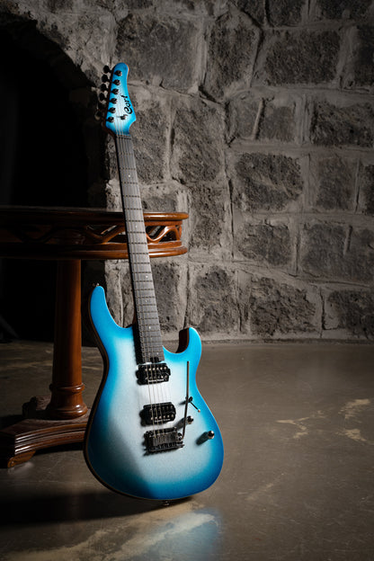 G300 GLAM, corps acajou chambré, table érable massif, touche ébène, 2 micros Seymour Duncan, polar ice metallic burst