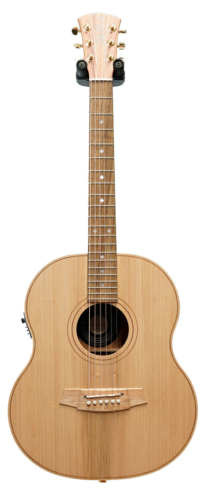 Little Lady 2, modèle compact, diapason 23.5", EQ 3 voix PG3, table bunya massif, f/e blackwood massif, housse luxe