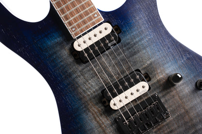 KX300, corps acajou, table érable figuré, manche vissé érable, touche jatoba, micros EMG RetroActive, cobalt burst pores ouverts