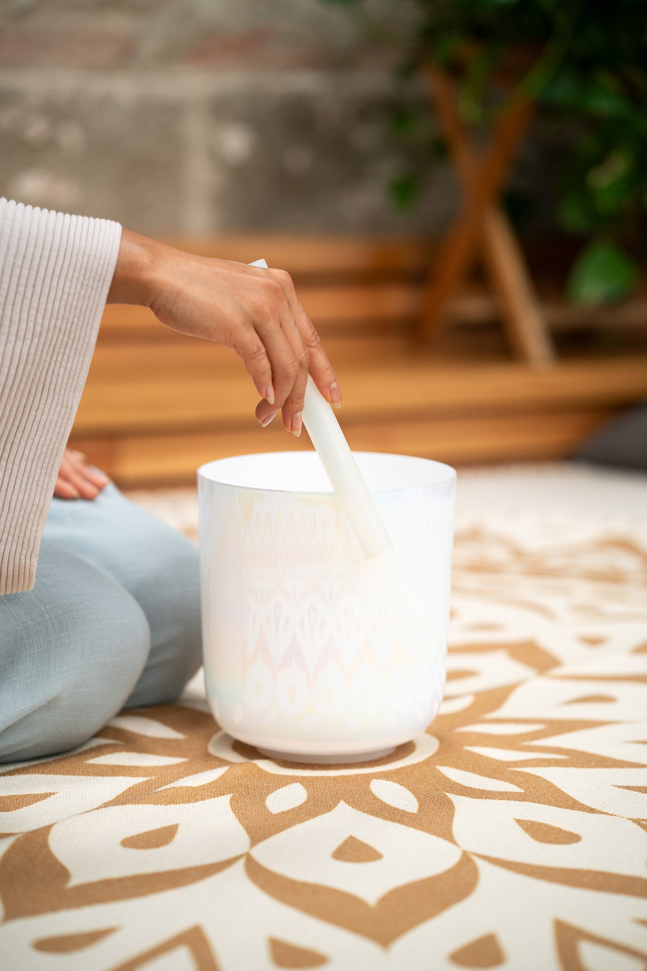 SINGING BOWL SONIC ENERGY ESSENCE CRYSTAL 7" NOTE B3, CRÈME, CHAKRA COURONNE