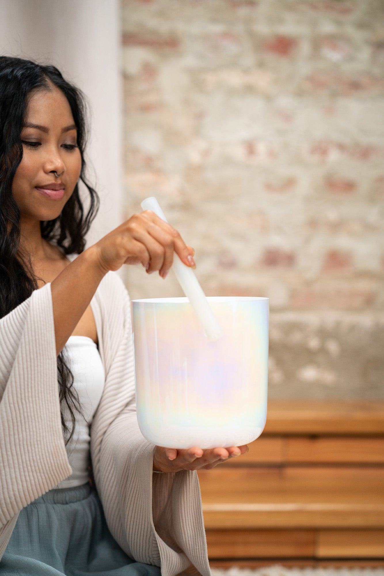 SINGING BOWL SONIC ENERGY ESSENCE CRYSTAL 7" NOTE B3, CRÈME, CHAKRA COURONNE