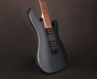 KX100, corps tilleul, manche vissé érable, touche jatoba, 2 micros doubles Powersound, metallic ash