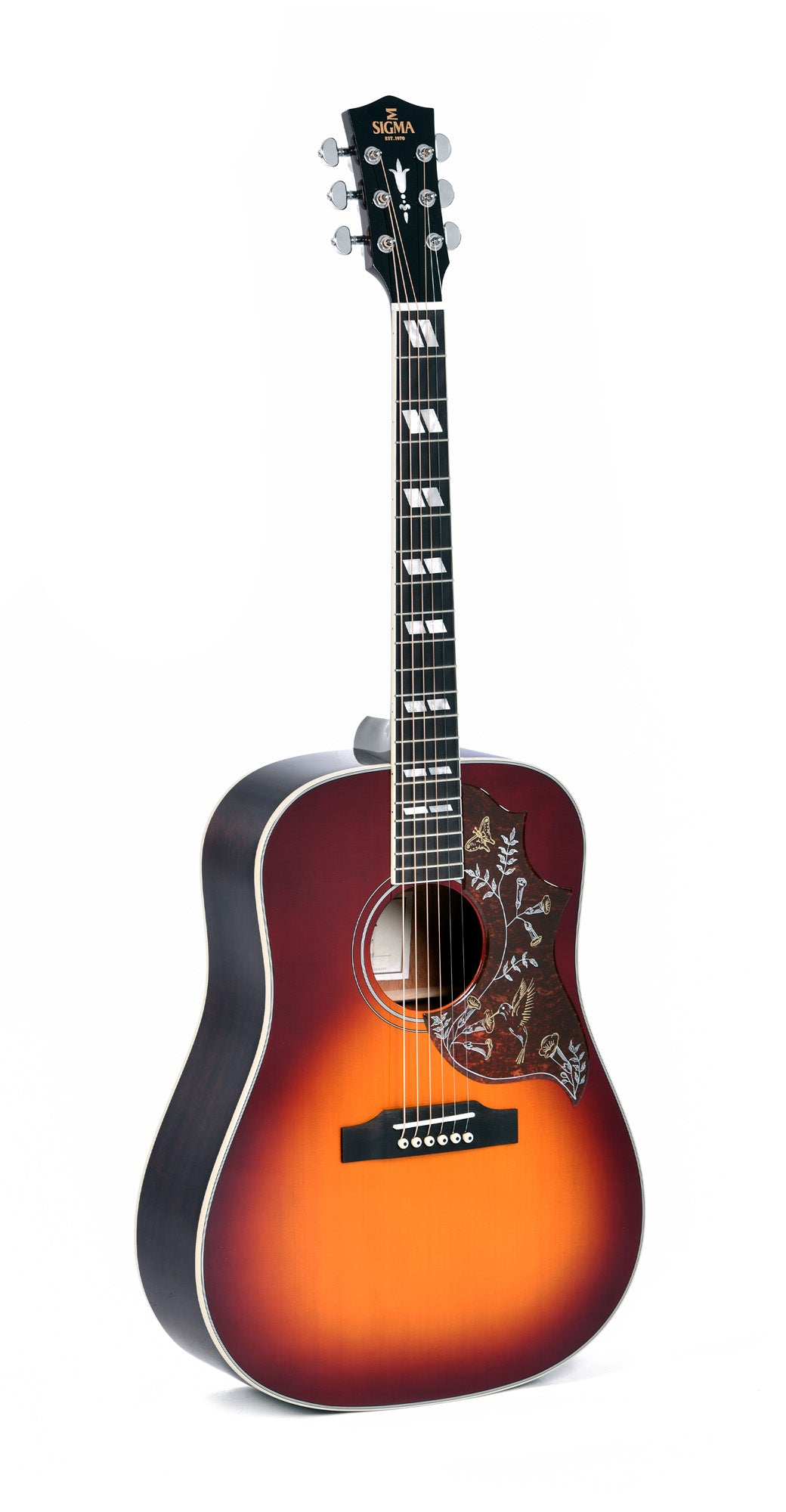 Modèle SDM-SG5, Dreadnought, table épicéa massif, f/e acajou massif, EQ LR Baggs, soft case, cherry sunburst