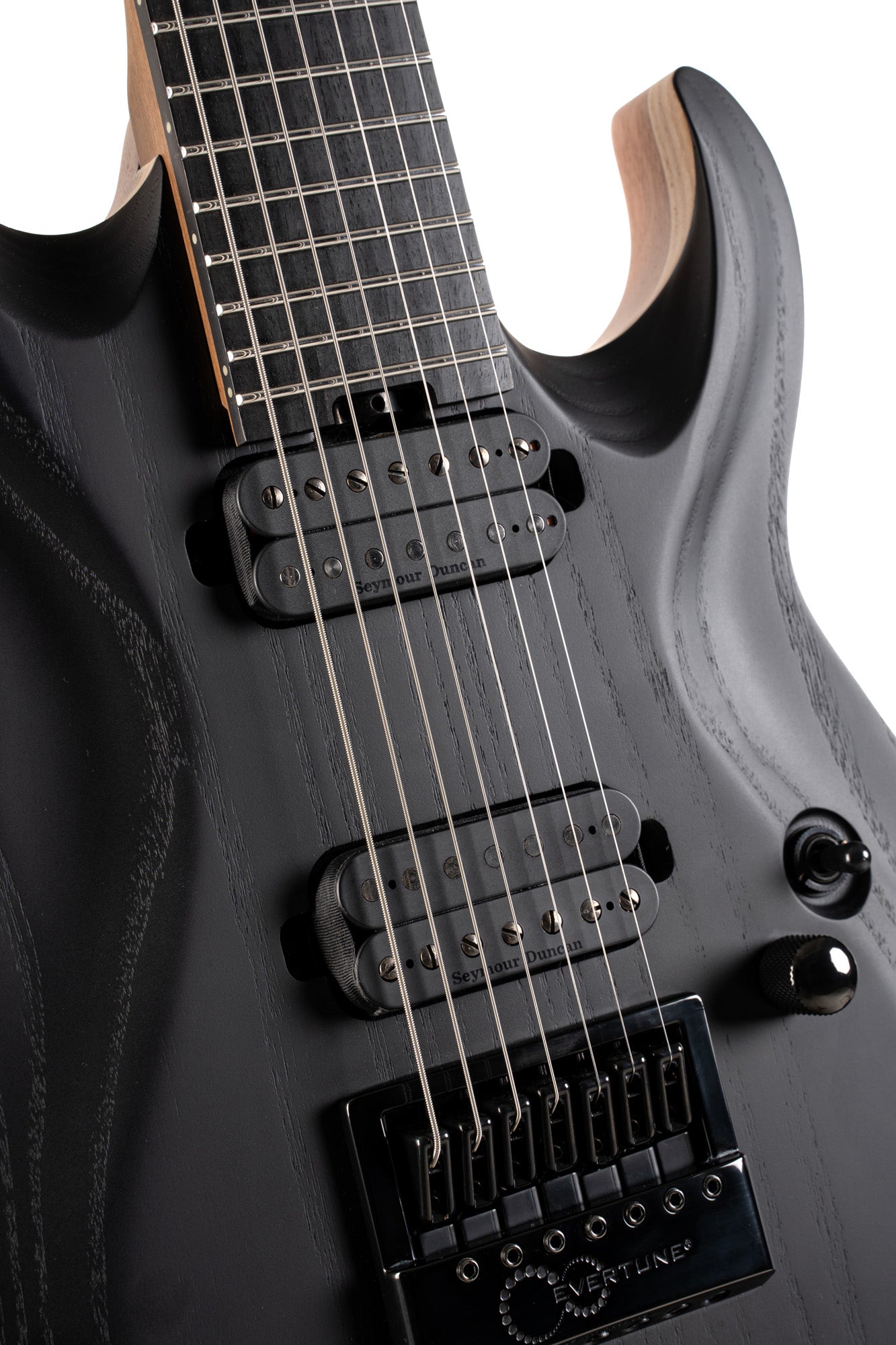 KX707EV, corps acajou, table frêne, touche ébène, chevalet Evertune, micros Seymour Duncan Sentient & Nazgûl, housse