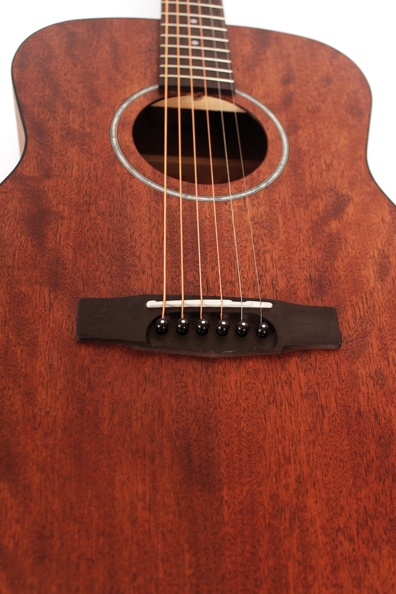 AF510M, forme Concert, table acajou, f/e acajou, manche acajou, touche & chevalet merbau, naturel pores ouverts