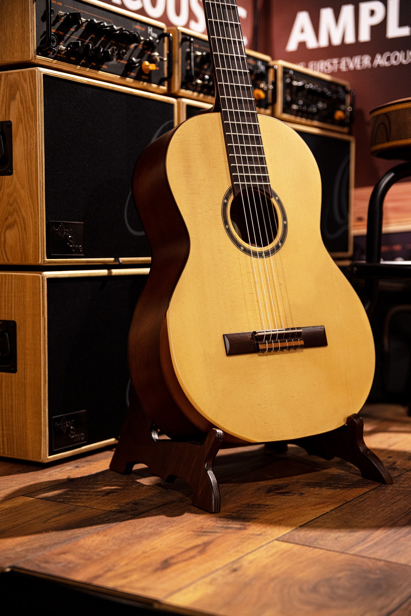 OWGS-1, support guitare Ortega, bouleau multiplis, brun