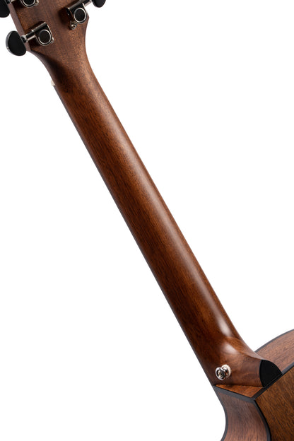 CORE-OC, forme OM, table épicéa massif, f/e acajou massif, sillets os, EQ Fishman Sonitone, soft case, noir pores ouverts