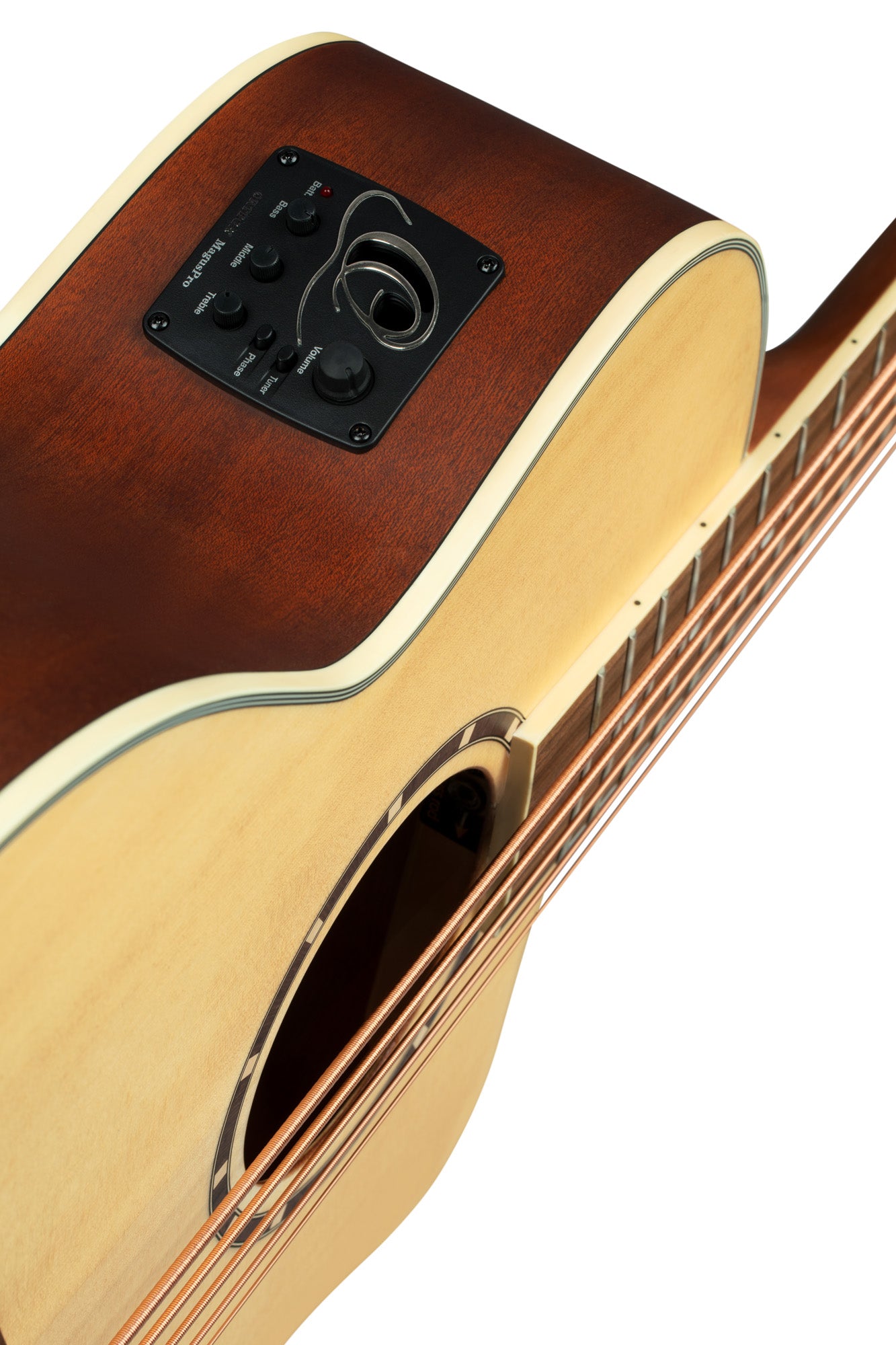 D7CE-5, basse 5 cordes, pan coupé, EQ Ortega MagusPro, table épicéa, f/e acajou, manche acajou, naturel satiné