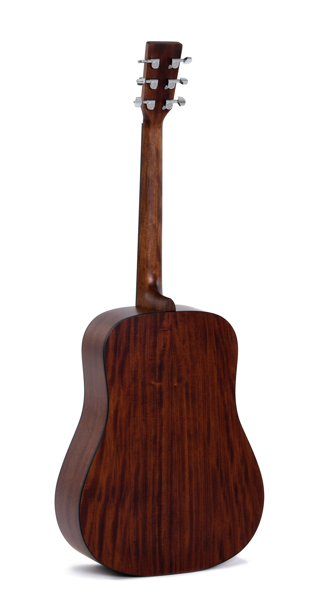 Modèle SDM-STE, Dreadnought, table épicéa massif, f/e acajou massif, touche micarta, EQ Fishman, soft case, naturel satiné