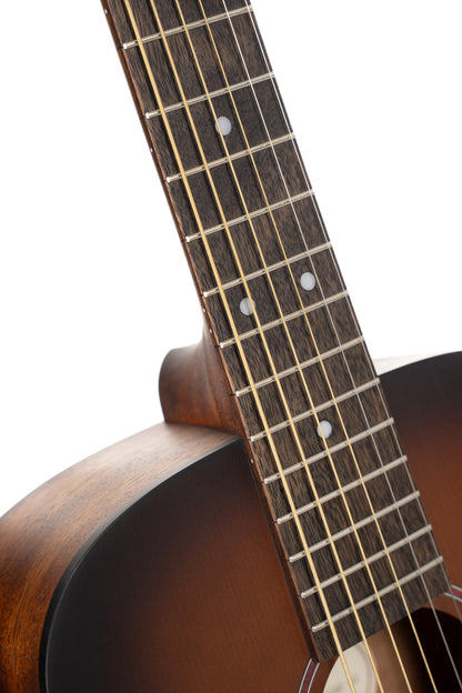 Earth Go, modèle Dreadnought 3/4, table épicéa massif, fond & éclisses acajou, HyVibe 2, housse, brown burst pores ouverts