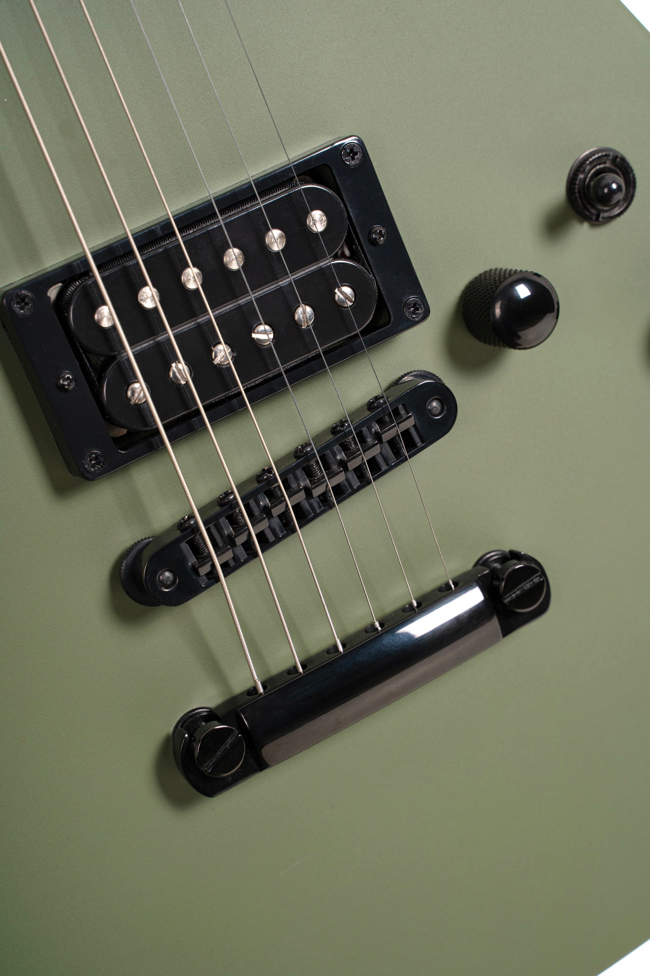 MBM-2H-B, signature Matt Bellamy, corps tilleul, manche érable, micros,"Kill" bouton, vert olive satiné