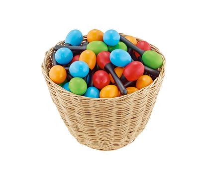 Panier en rotin de 48 maracas, 12 verts, 12 oranges, 12 rouges, 12 bleus