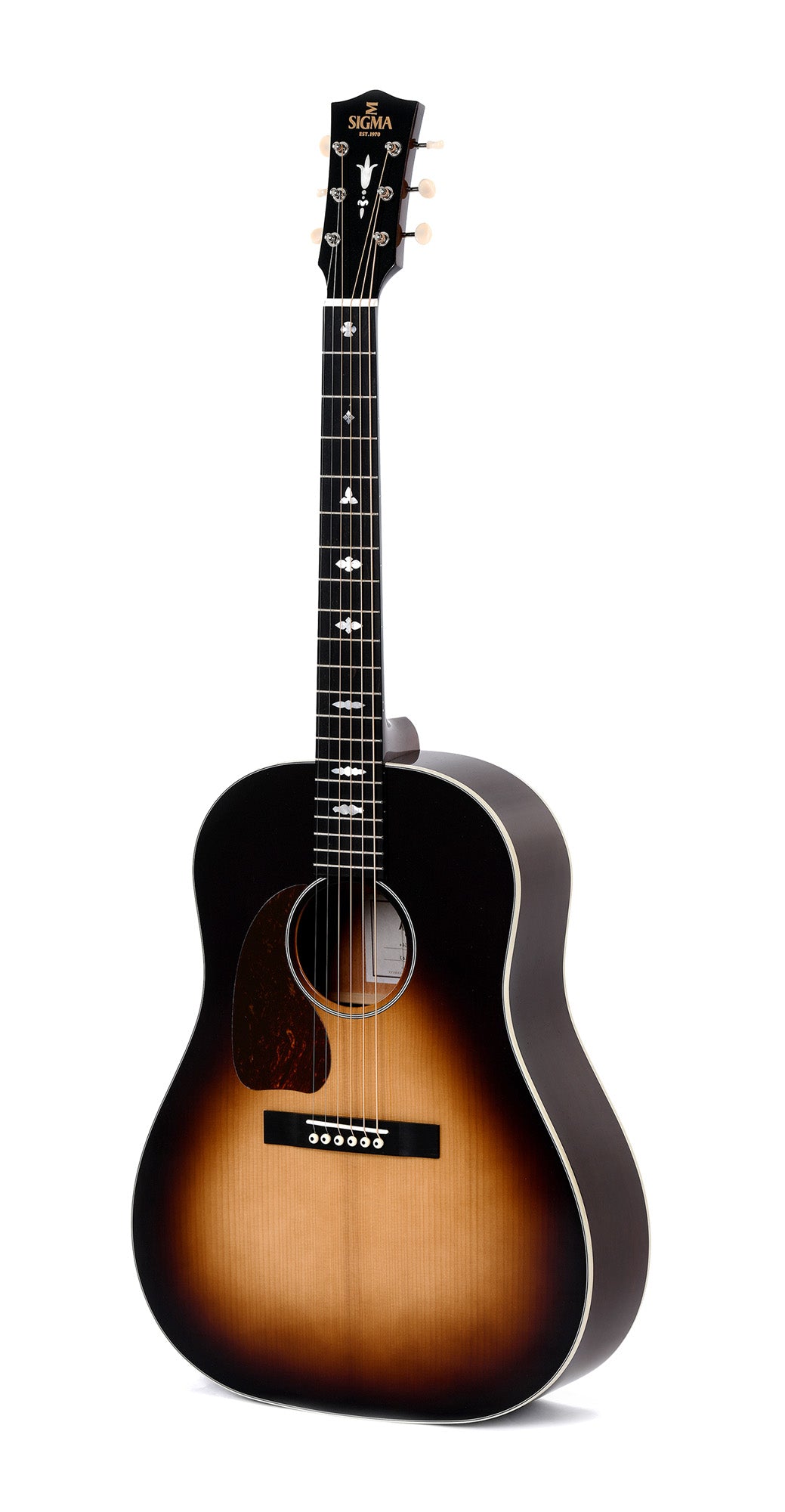 Modèle SJM-SG45L, Dreadnought Slope Shoulder, table épicéa massif, f/e acajou massif, EQ LR Baggs, soft case, sunburst brillant