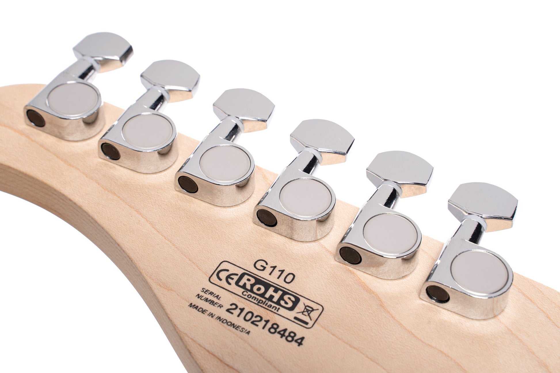 G110, corps peuplier, manche érable, touche jatoba, 3 micros Powersound (S/S/H), plaque tortoise, sunburst pores ouverts