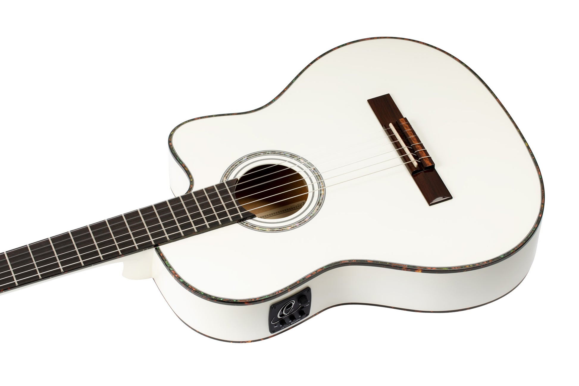 RCE145, modèle à caisse fine, pan coupé, EQ MagusPro, table épicéa massif, manche acajou (sillet 48 mm), blanc brillant