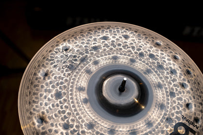 Crash 16" Extra thin hammered Meinl Pure Alloy Custom fini smoked-bronze, brilliant