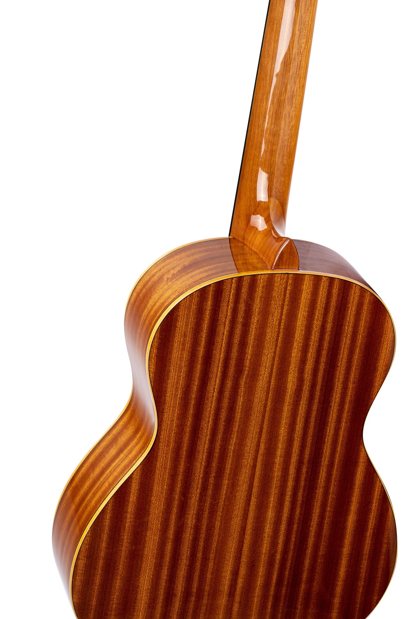 R122G-3/4, table cèdre, fond & éclisses acajou, manche acajou (sillet 45 mm), housse, naturel brillant