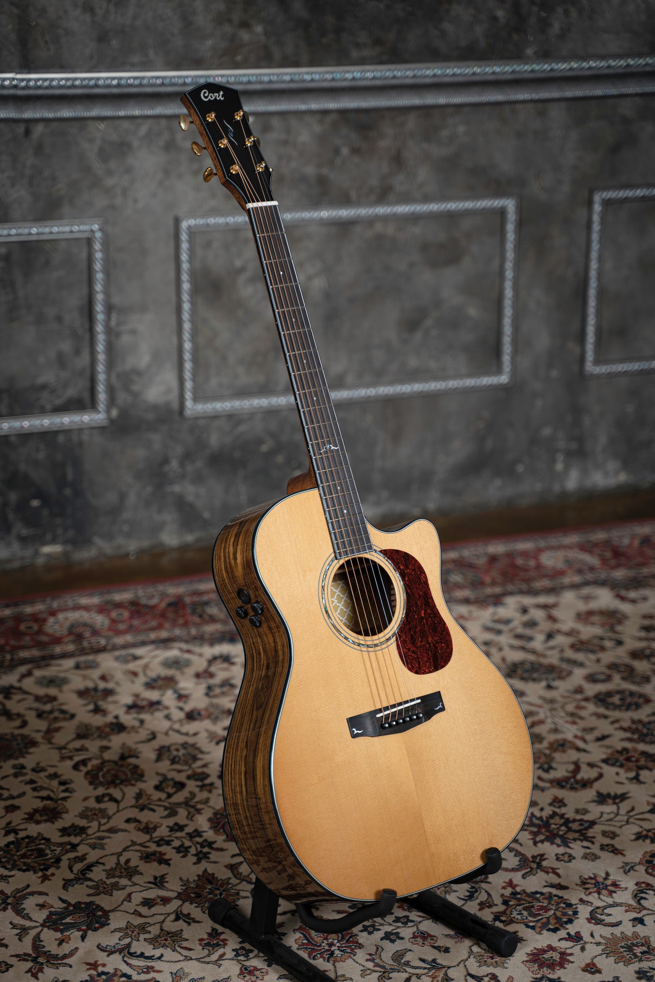 GOLD-A6 Bocote, forme Grand Auditorium, table épicéa massif torréfié, f/e bocote massif, EQ Fishman Flex Blend, naturel