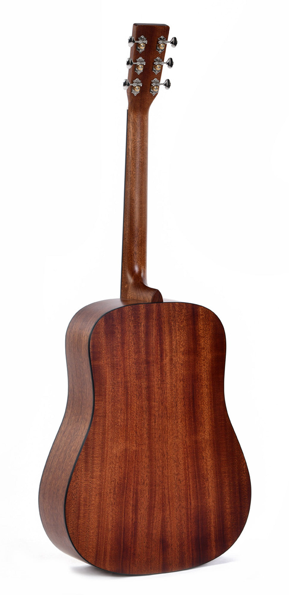 Modèle SDM-10E, Dreadnought, table épicéa Sitka massif, f/e acajou massif, touche micarta, EQ LR Baggs, soft case, naturel