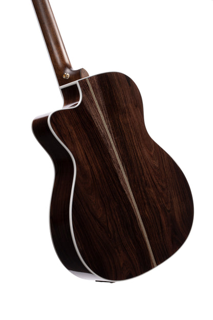 GOLD-OC8, forme Orchestra Model pan coupé, table épicéa Sitka massif, f/e pau ferro massif, EQ Fishman Flex Blend, naturel