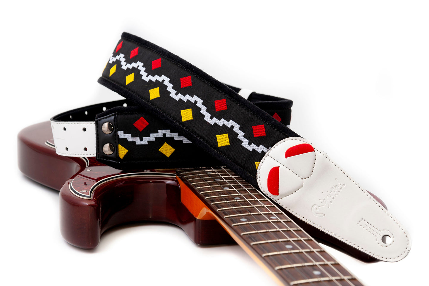 Courroie modèle GET BACK FR, extérieur synthétique et tissu, largeur 6 cm, longueur 100 à 145 cm, porte-médiators, noir et blanc