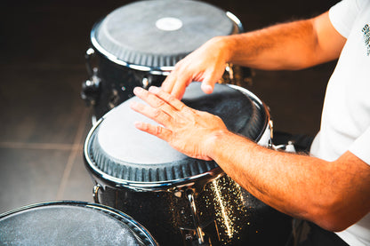 Conga Diego Galé 11"3/4, fût fibre de verre 'premium', hauteur 71.12cm, peau cuir de veau noir, cercles SSR 4mm