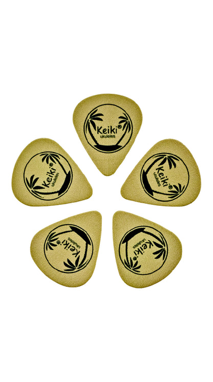 K2-SR, pack ukulélé Soprano, table agathis design"Samourai", corps ABS légèrement galbé, manche okoumé, 12 frettes, accessoires