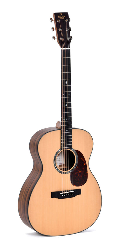 Modèle S000P-10E, Forme 000, table épicéa Sitka massif, f/e pau ferro massif, touche micarta, EQ LR Baggs, soft case, naturel