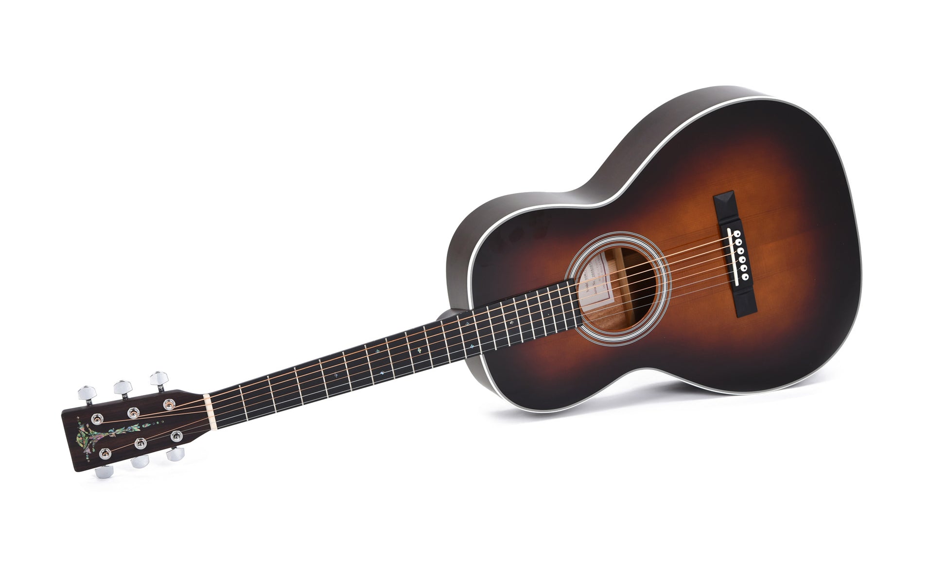 Modèle 00M-1SL-SB, Forme 00, table épicéa massif, f/e acajou, touche micarta, sunburst brillant, gaucher