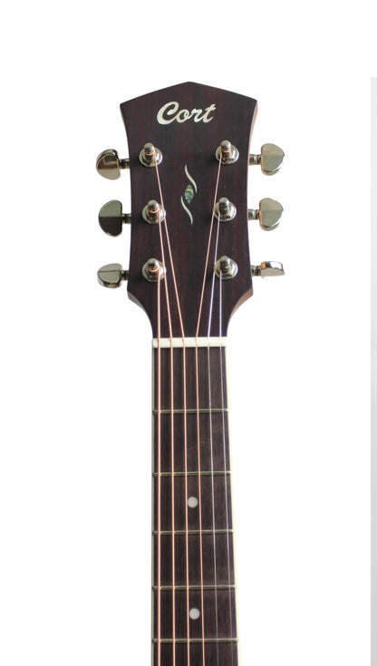 PURE-D, forme Dreadnought, table épicéa massif, f/e acajou massif, housse, naturel satiné