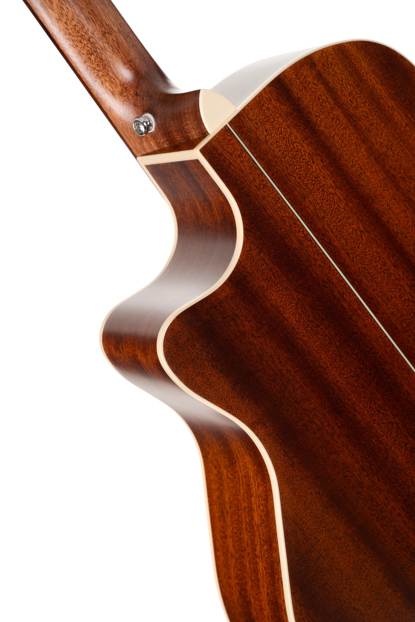 Essence GA4, table épicéa Sitka massif torréfié, f/e acajou, touche palissandre, Fishman Presys VT, semi brillant