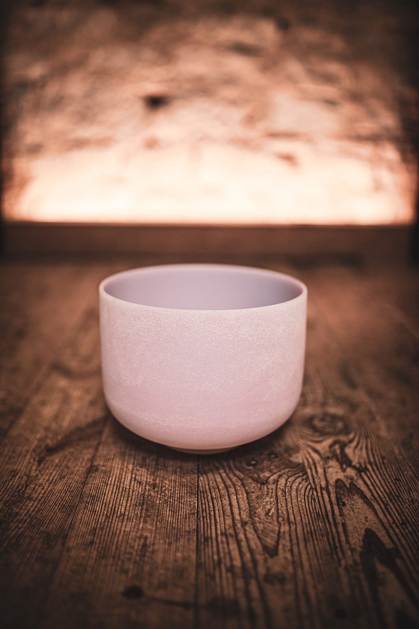 Bol tibétain d'une taille de 10" (25,40 cm), hauteur : 19,56 cm. Quartz et quartz rose.