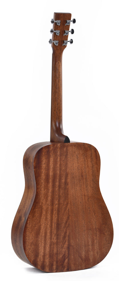 Modèle D-10, Dreadnought, table épicéa Sitka, fond & éclisses acajou, touche laurier, naturel satiné