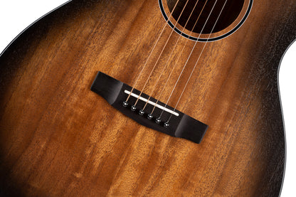 CORE-OC, forme OM, table acajou massif, f/e acajou massif, EQ Fishman Sonitone, soft case, noir dégradé pores ouverts