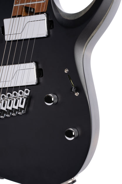 X700 Mutility, corps acajou, table frêne/érable, manche et touche érable torréfié, micros Fishman Fluence, housse, noir satiné