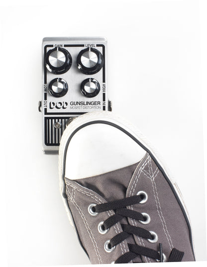 Pédale GUNSLINGER, distorsion Mosfet, fonctionnement sous 9 ou 18V, True Bypass, métal brossé