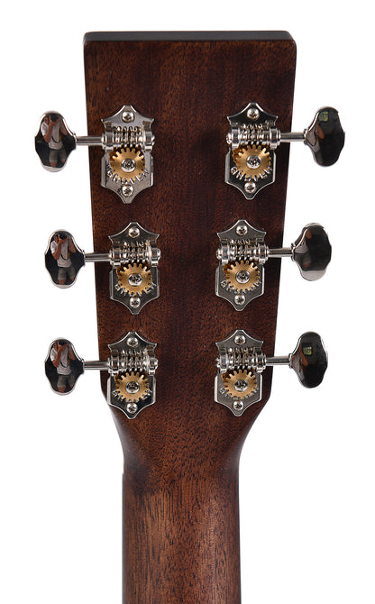 Modèle SDR-28, Dreadnought, table épicéa massif, f/e palissandre massif, touche & chevalet ébène, soft case, naturel brillant