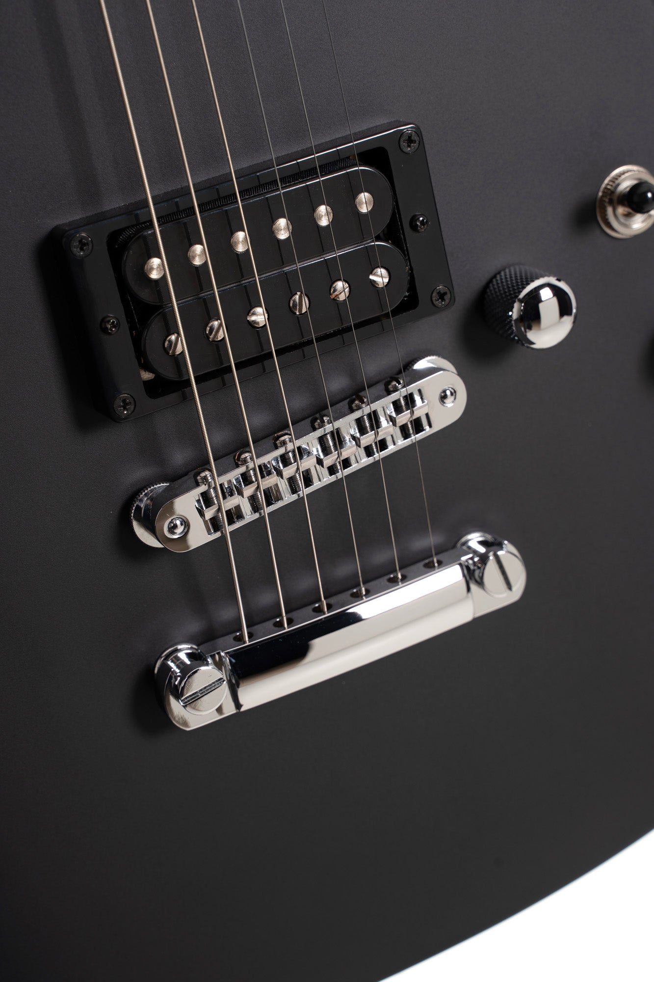 MBM-2H, signature Matt Bellamy, corps tilleul, manche érable, micros,"Kill" bouton, noir satiné