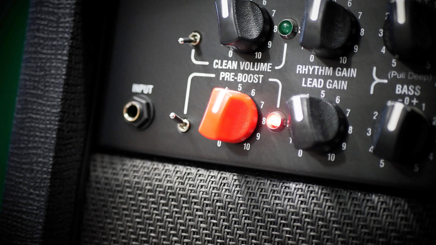 Ampli à lampes 30W (2 x 6L6), fabriqué en Angleterre, 1 x 12" HH Custom, préampli à lampes (4 x ECC83), 3 canaux